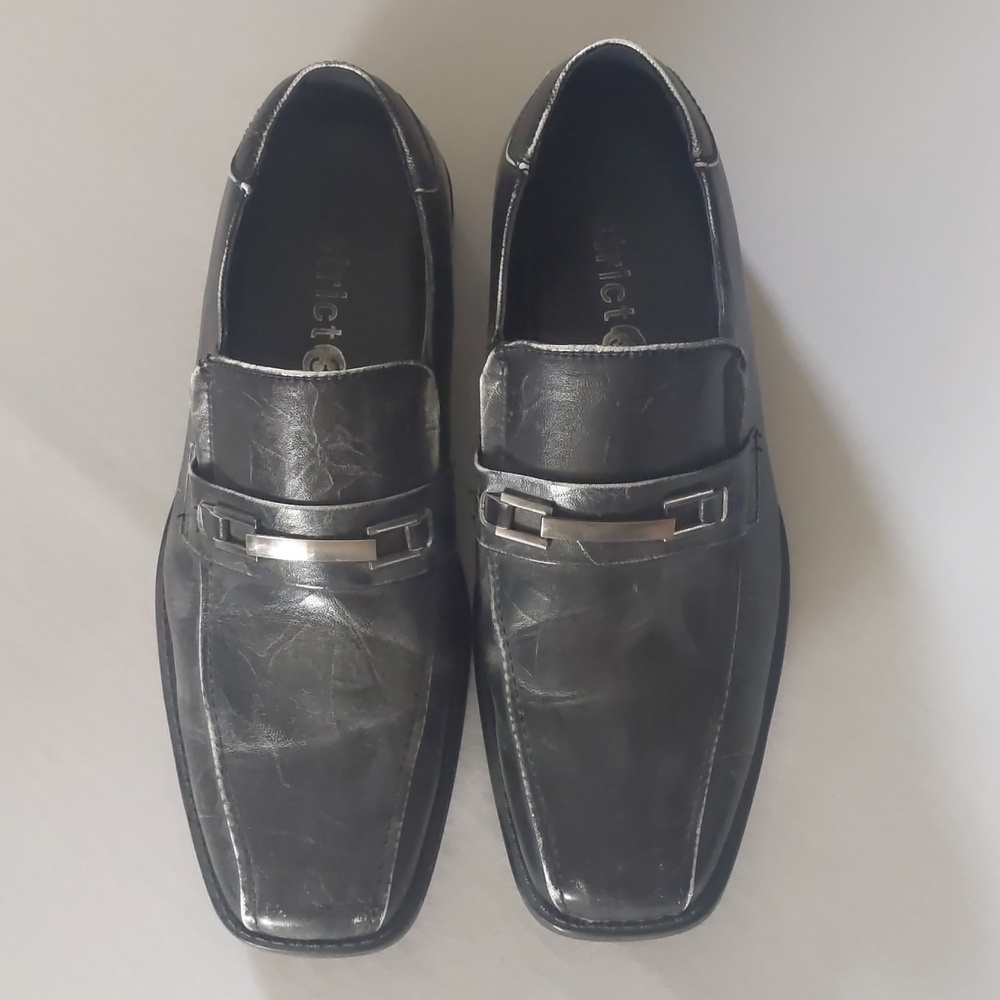 District 3 loafers men's size 9 gray. Buckle. - Picture 2 of 5